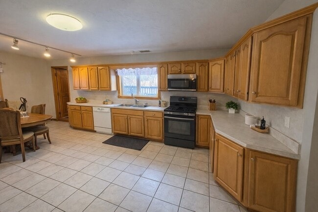 Photo - 50 School St Unit 2nd FL R