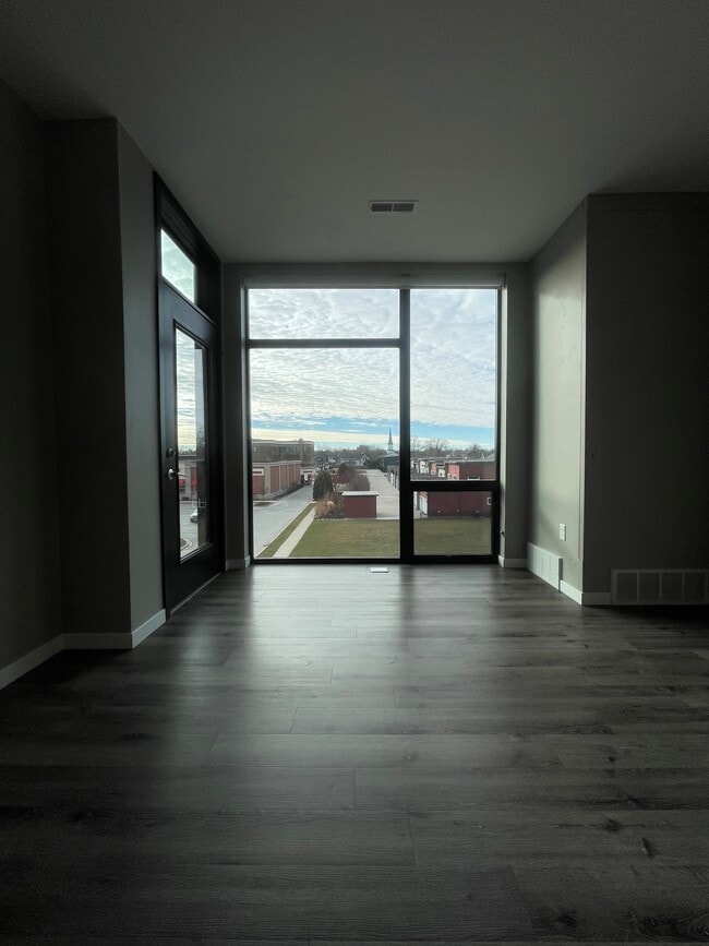 309-1 Living room with a view