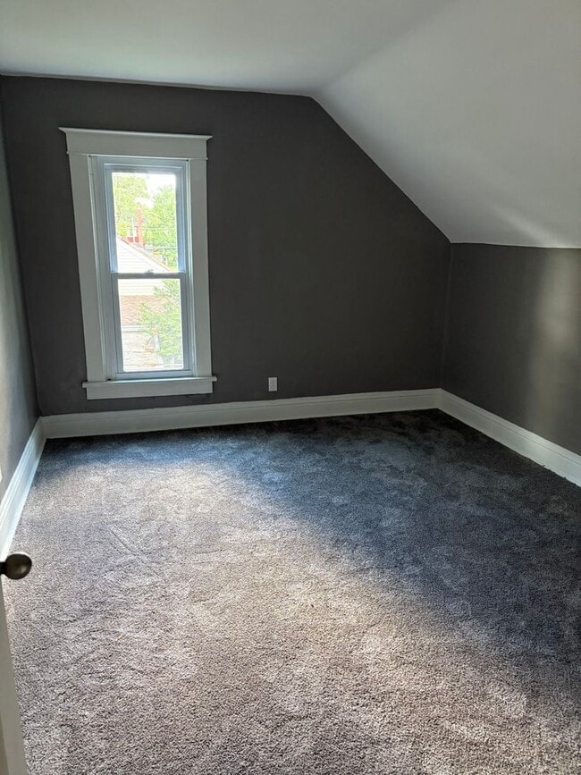 Photo - 808 Conger St