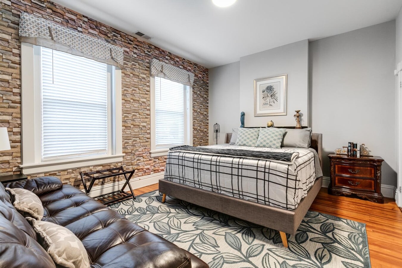 Photo - 3313 Ellwood Ave