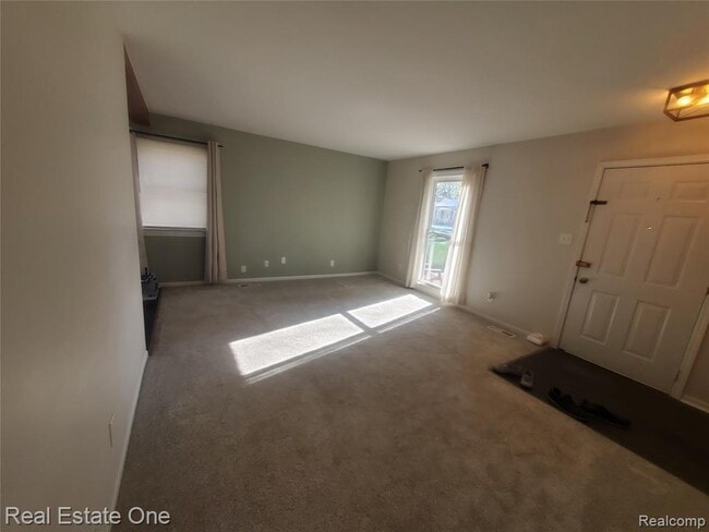 Photo - 137 Birchwood Ave