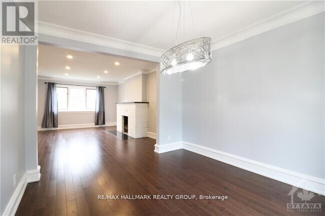 Photo - 205 Ave Blackburn