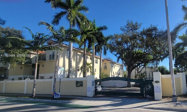 Photo - 3356 Bird Ave Unidad 4