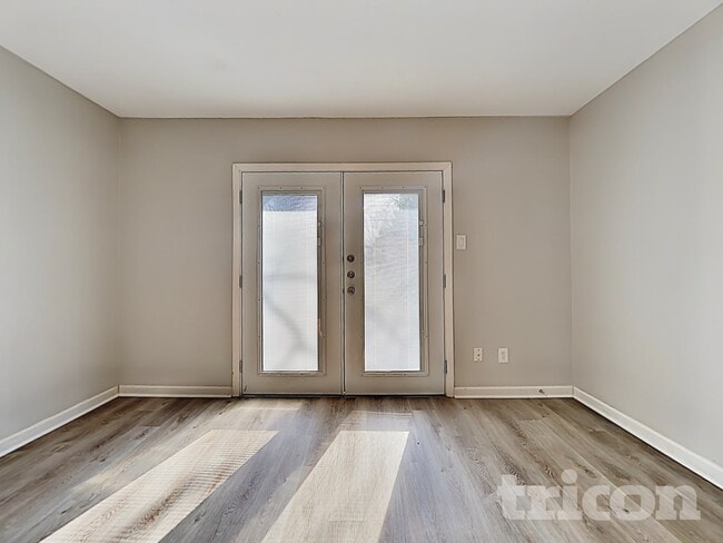 Photo - 1803 Westcrest Dr