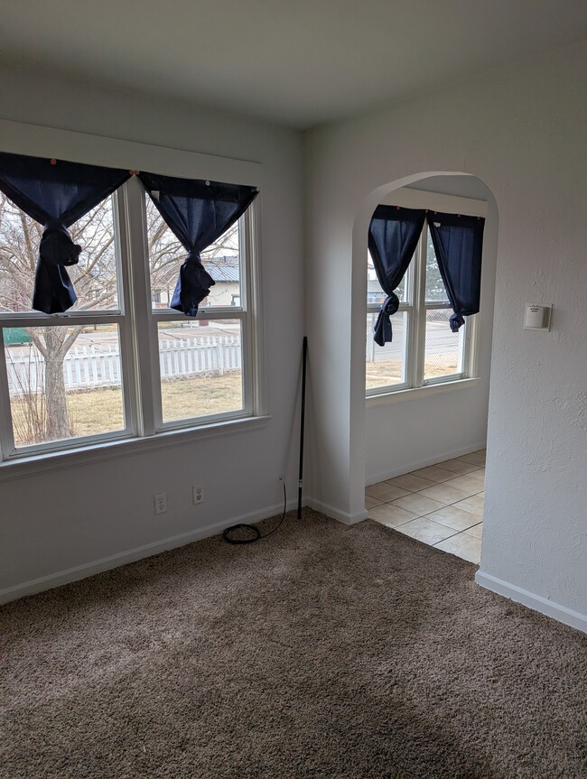 Building Photo - 2717 7th Ave Unit 2717