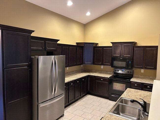 Photo - 1166 Stonegate Cir NW