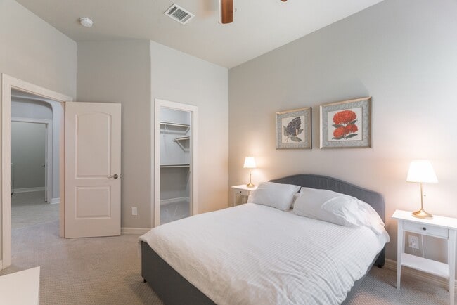 Photo - 198 Hearthshire Cir
