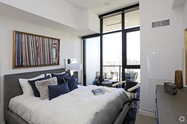 1 BR, 1 BA-679 SF