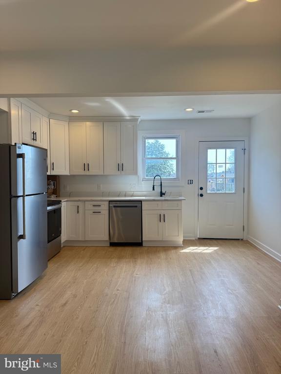 Photo - 2125 Oakland Rd