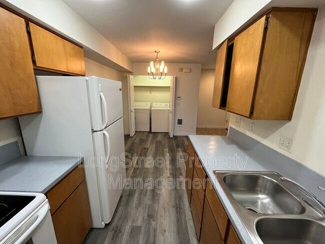 Photo - 8324 SE Rhine St Unit 4