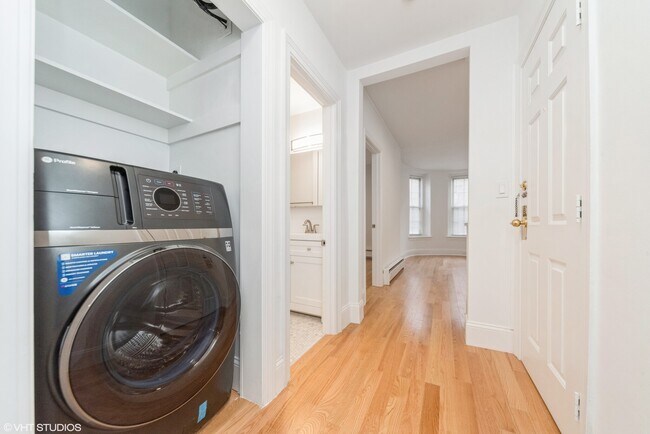 Photo - 182 Massachusetts Ave Unidad 8