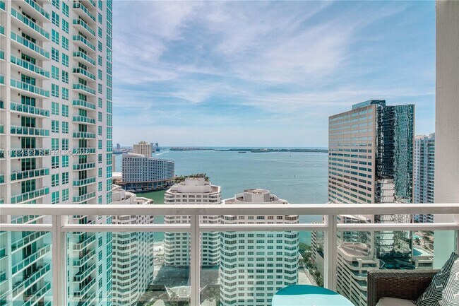 Building Photo - 951 Brickell Ave Unit 2902