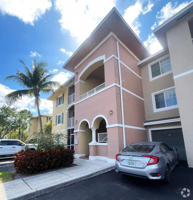 Building Photo - 6482 Emerald Dunes Dr Unit 302 Rental