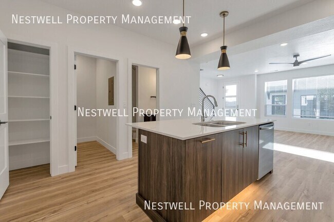 Photo - 4321 W 5430 S