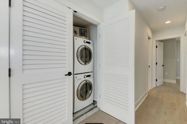 Photo - 3018-3012 12th St NE Unit 2