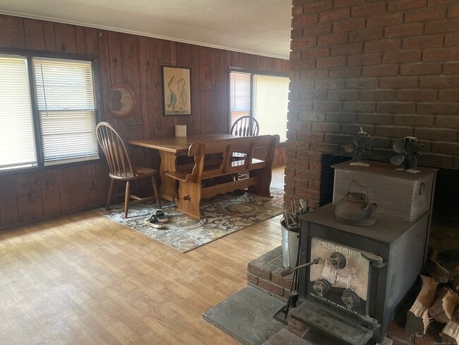 Photo - 125 Old Sachems Head Rd