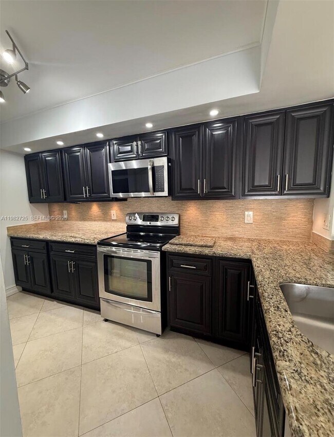 Photo - 18870 NW 57th Ave Unit 101