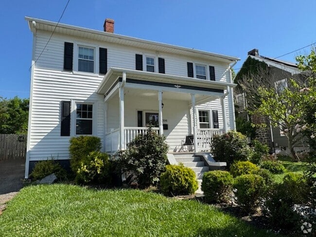 Building Photo - 2 Story Partially Finished House with Base...