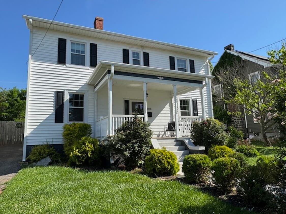 2 Story Partially Finished House with Base... - 2 Story Partially Finished House with Base...