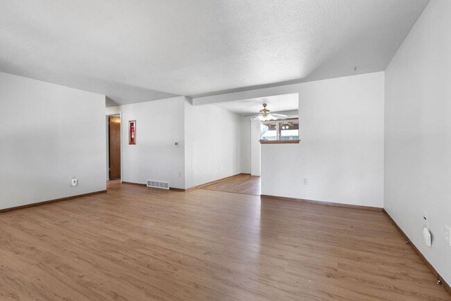 Photo - 4857 N Roosevelt Ave
