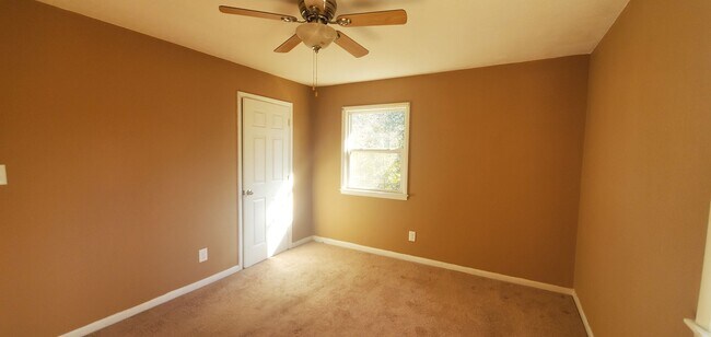 Photo - 2604 Aden Pl