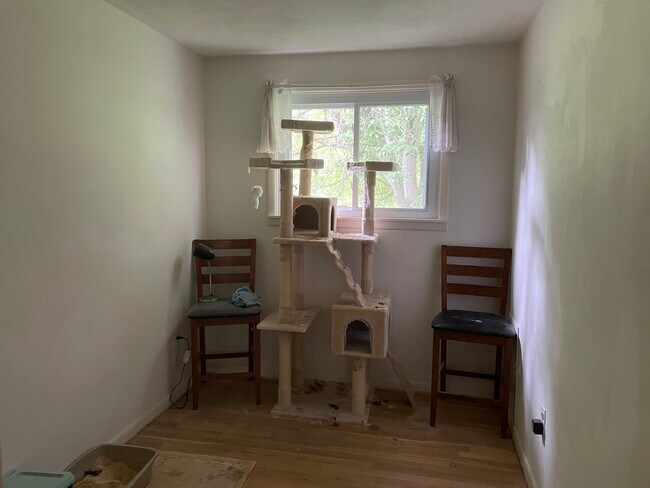 Photo - 219 Tareyton Dr