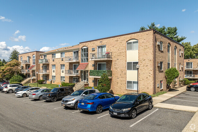 Building Photo - Bishop Hill Apartments