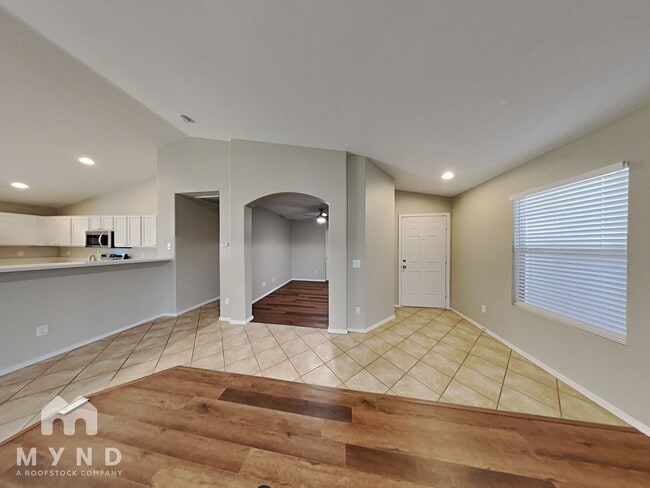 Photo - 813 S 125th Ave