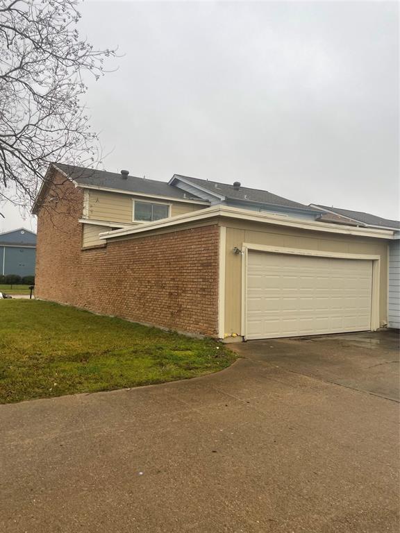 Photo - 8294 Oakhaven Rd