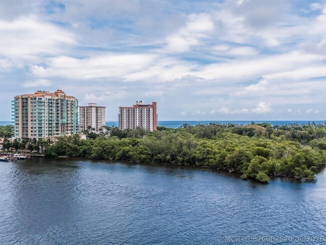 Building Photo - 888 Intracoastal Dr Unit 10E