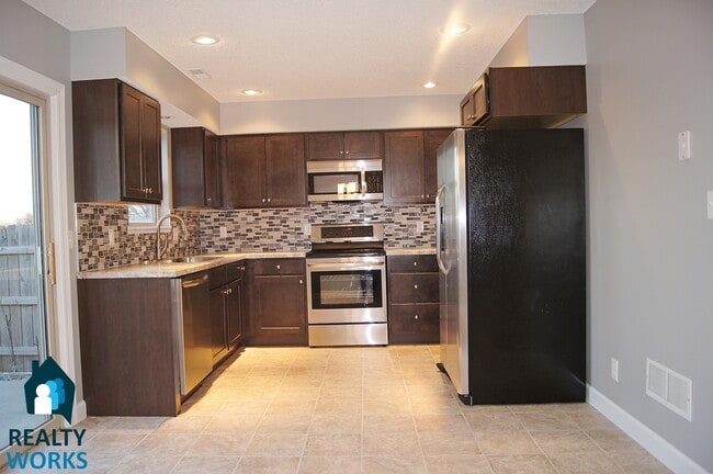 Photo - Well Maintained Townhome!