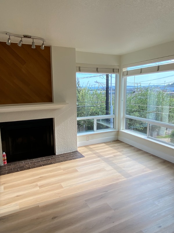 Photo - 1404 W Boston St Unit 201