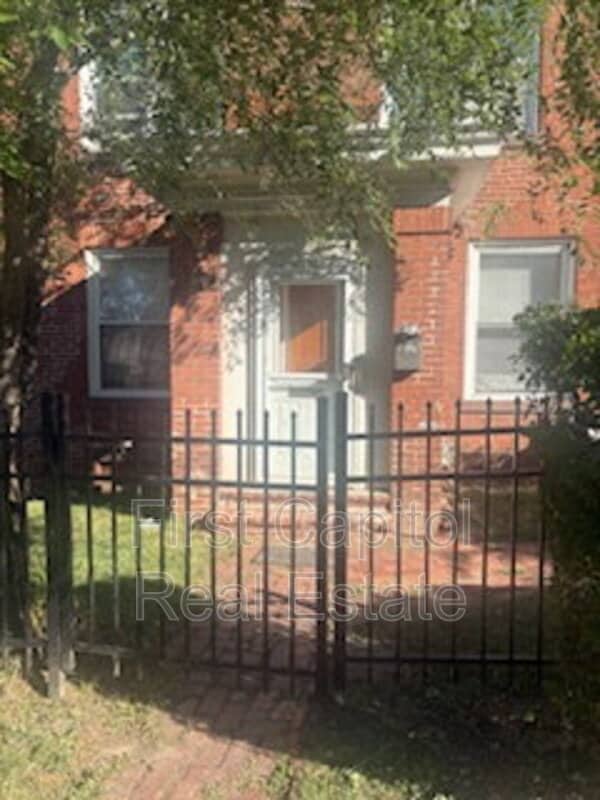 Building Photo - 1800 Market St Rental
