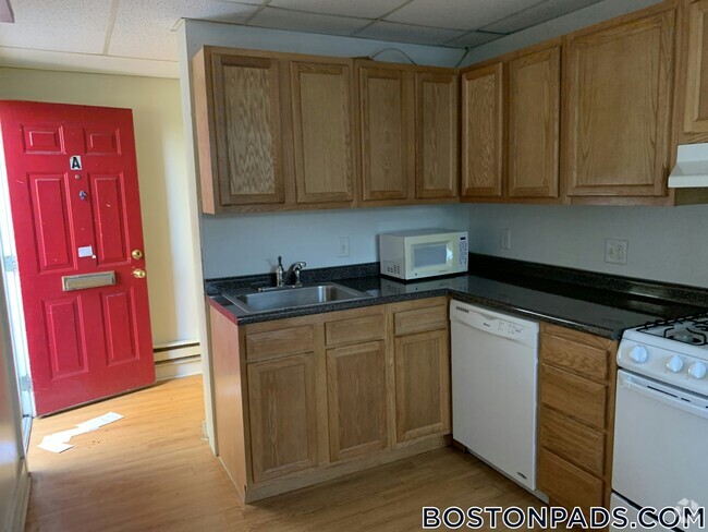 Building Photo - 1632 Commonwealth Ave Rental