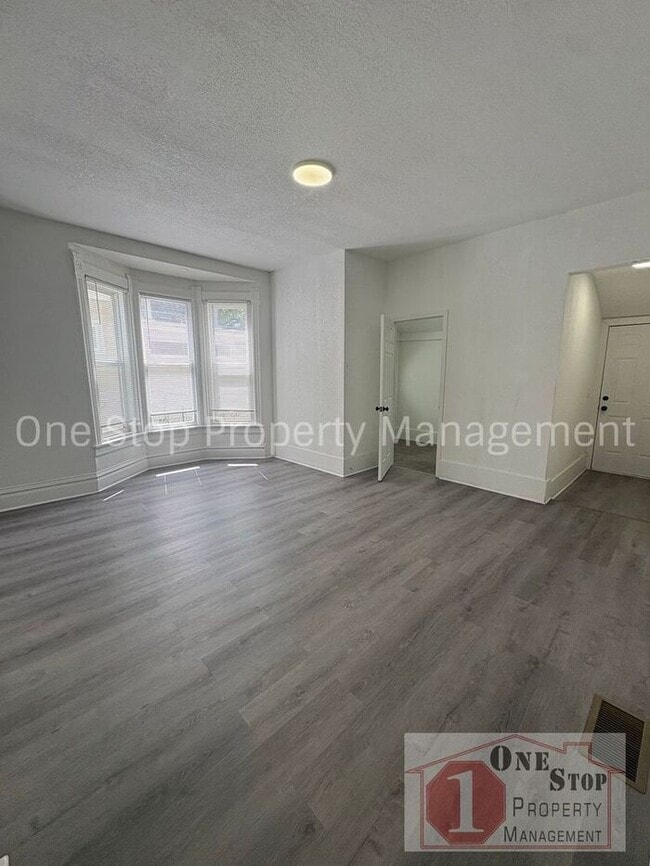 Photo - Gorgeous 4 Bedroom, 2 Bath in Independence!