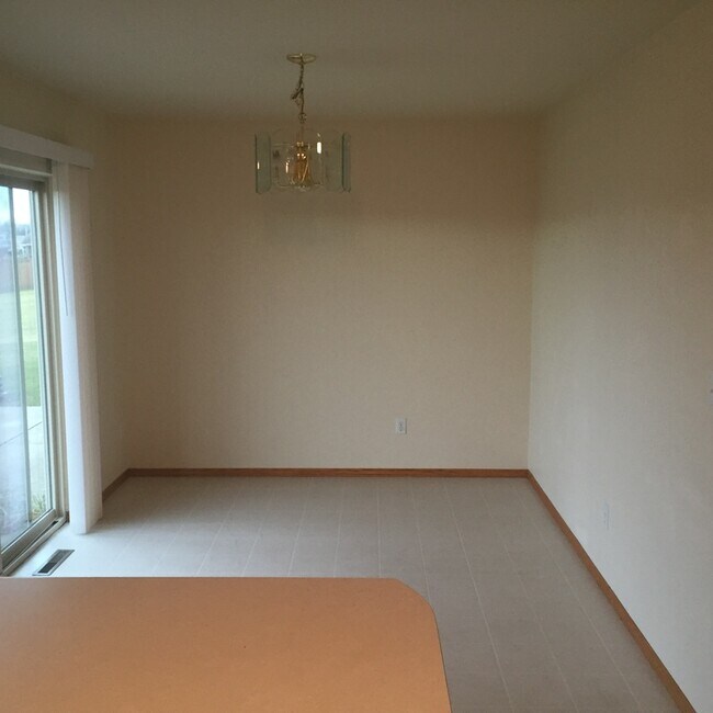 Photo - 306 Highview Rd