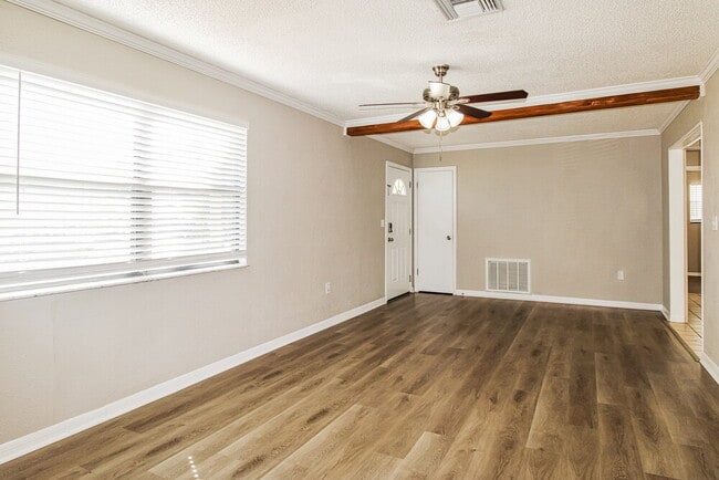 Photo - 10131 Hayward Rd
