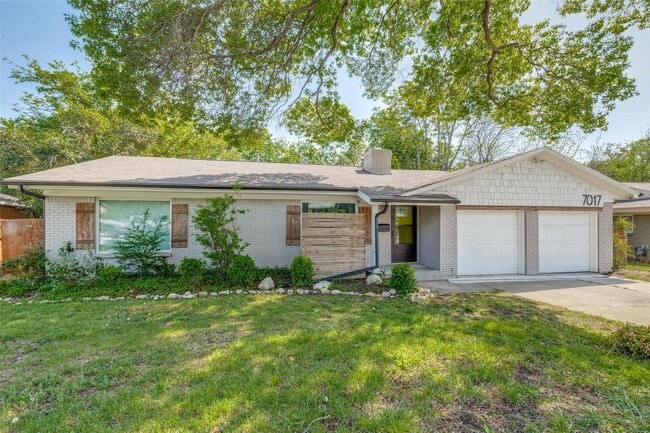 Building Photo - Classic Charm. Modern Comfort. Prime Location.