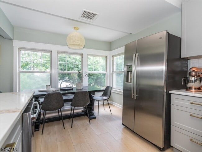 148 Grove St Unit 2