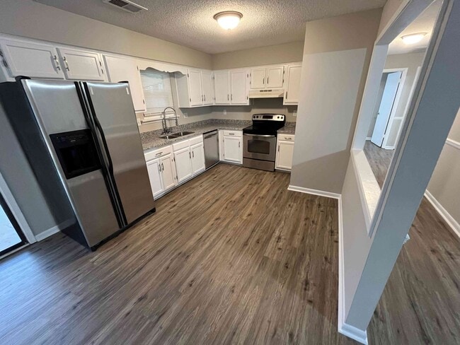 Photo - 3007 Cotton Pl SW