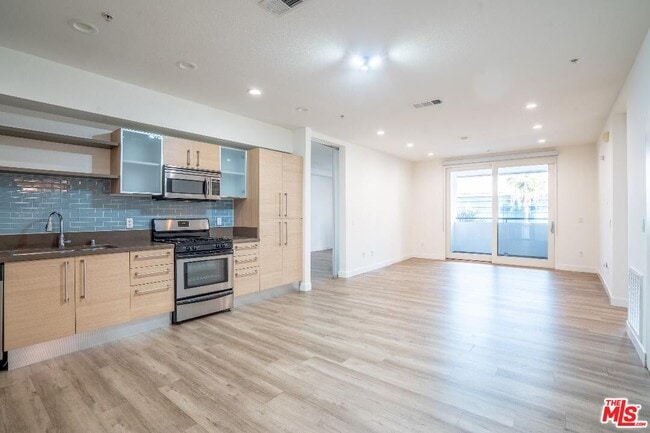 Photo - 1234 Wilshire Blvd Unidad 203