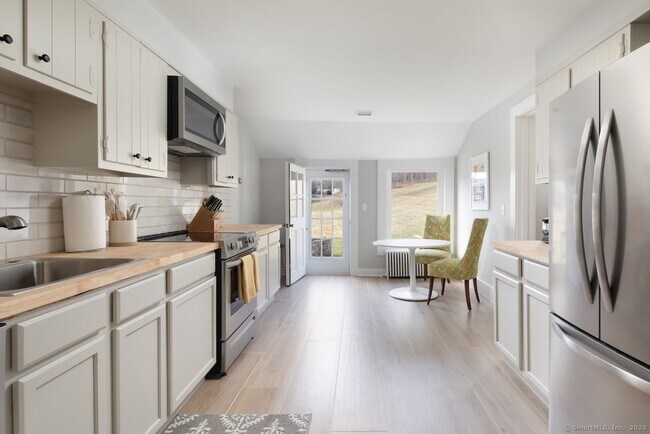 Photo - 104 Sunset Ridge Rd