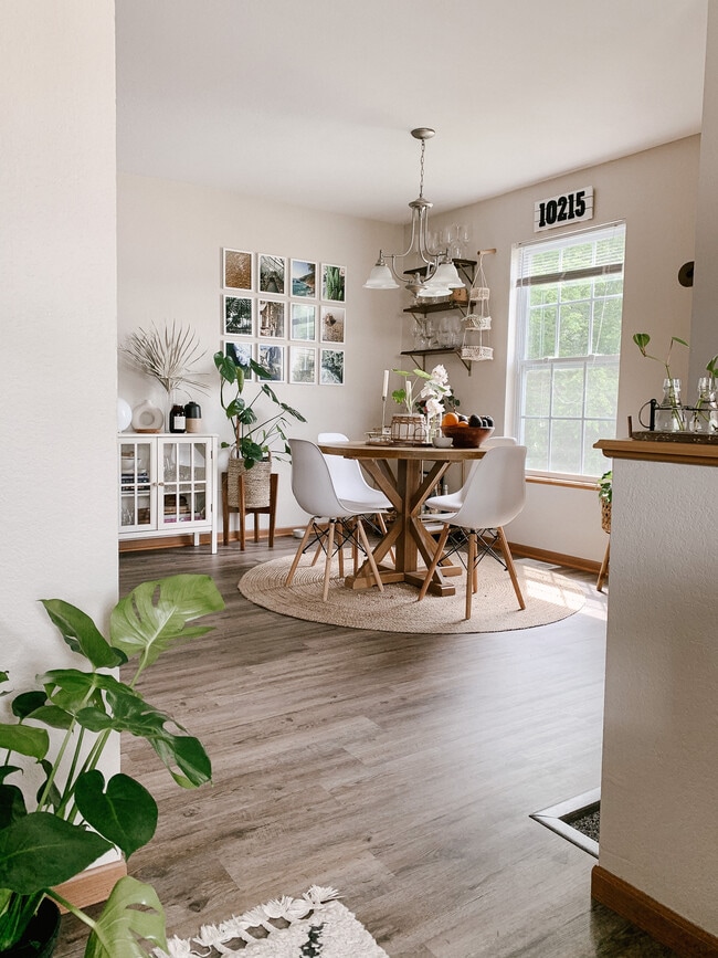 Dining area(decorated by current renter) - 5309 Deer Valley Dr Unit A