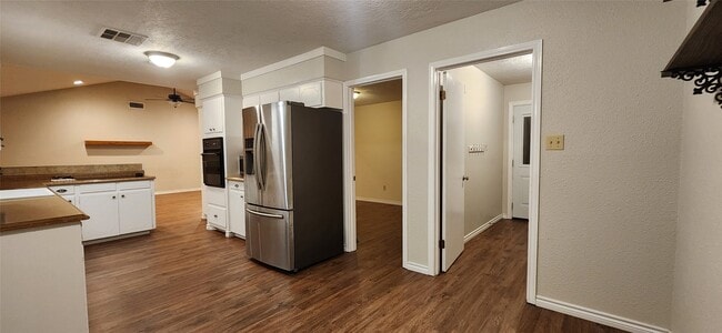 Photo - 411 Petunia St