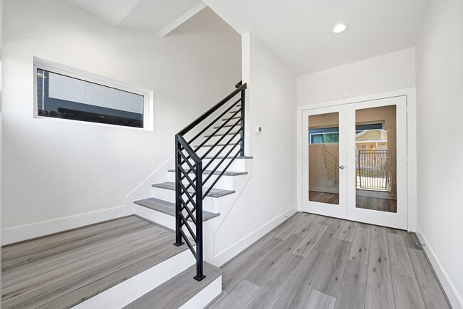 Photo - 3313 Baer St