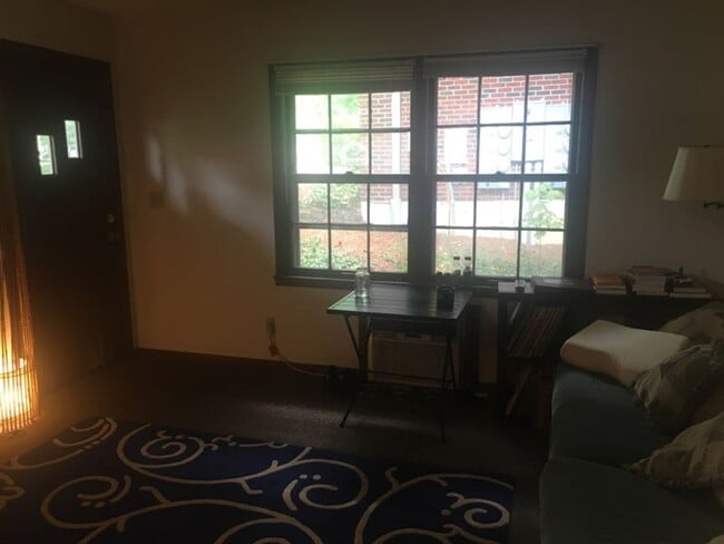 Photo - 1BR/1BA East Campus - Short Distance to Ca... Unit 1