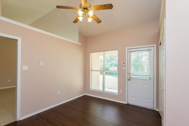 Photo - 10173 Oak Run Dr S