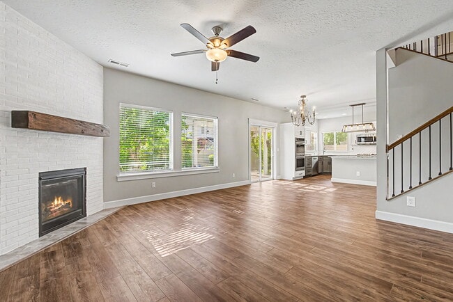 Photo - 5140 N Elmstone Ave