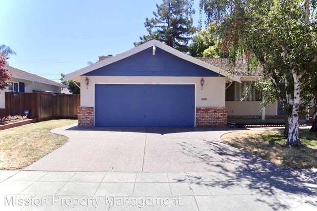 3 br, 2 bath House - 36045 Larch Way - 3 br, 2 bath House - 36045 Larch Way