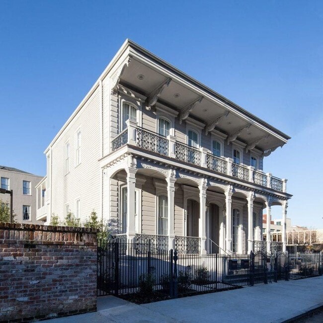Building Photo - Townhomes at Saint Anna